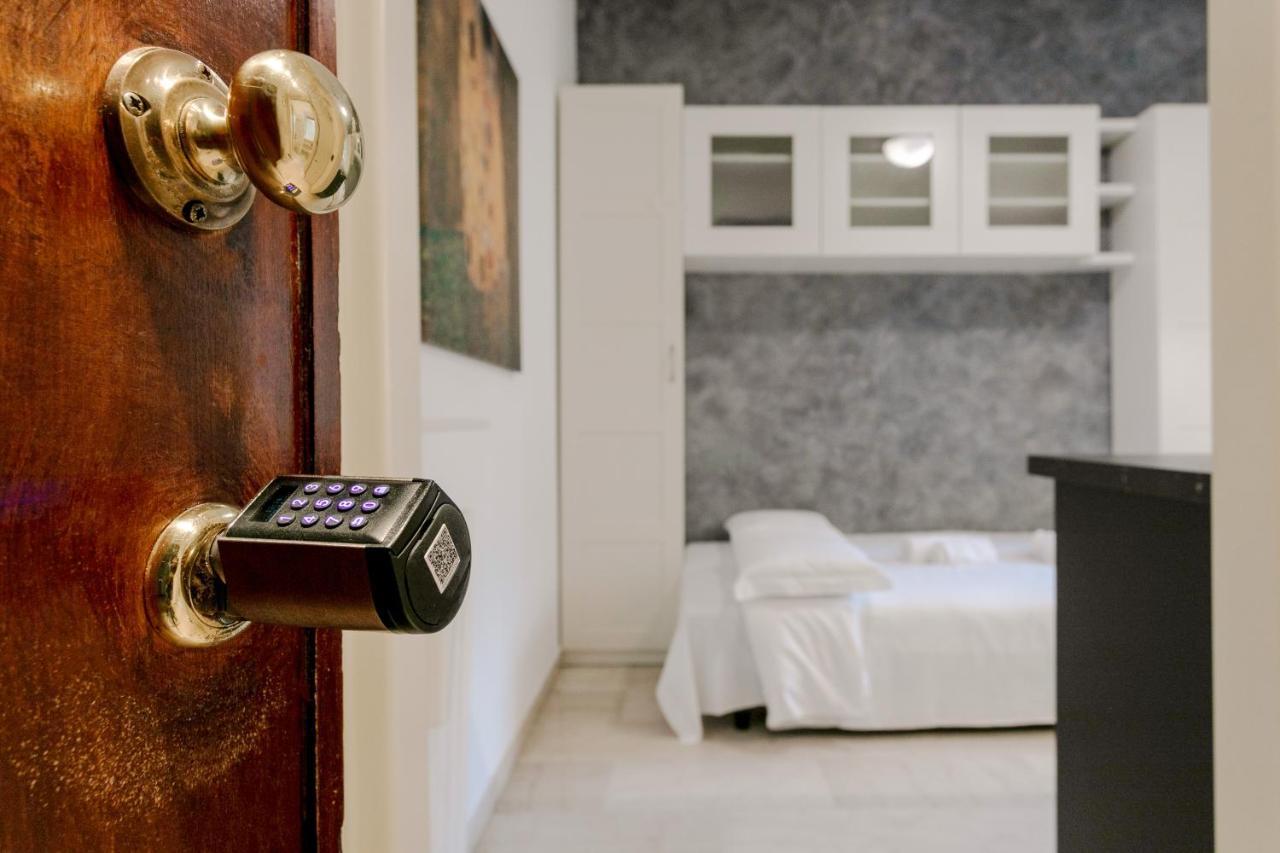Luna Homes - Studio In Corso Sempione Milánó Kültér fotó