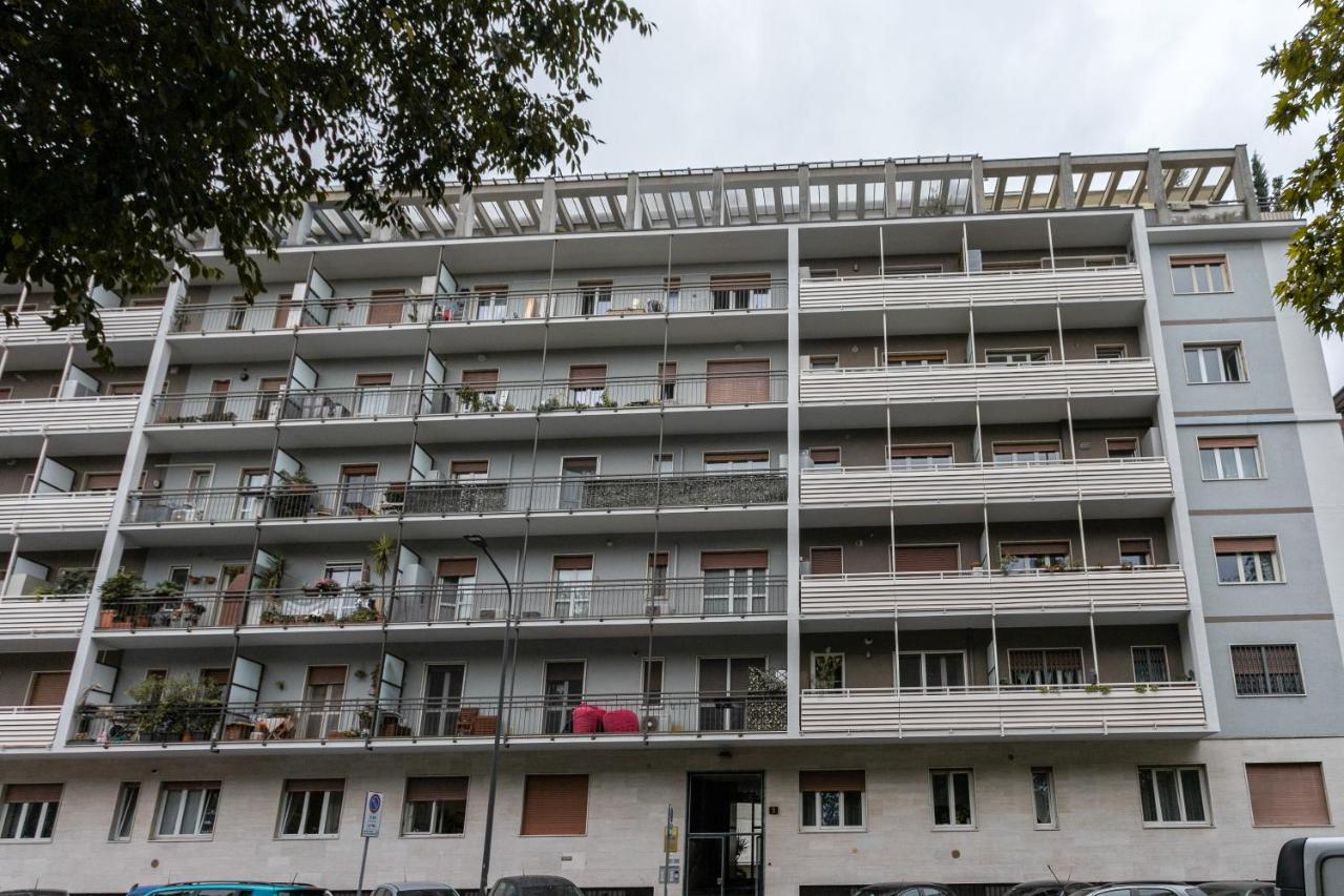 Luna Homes - Studio In Corso Sempione Milánó Kültér fotó