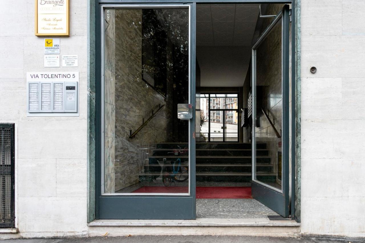 Luna Homes - Studio In Corso Sempione Milánó Kültér fotó